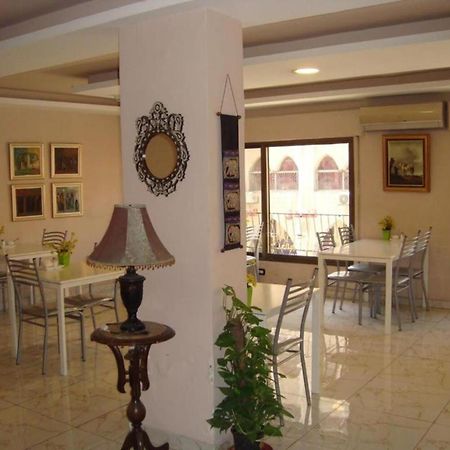 Rafi Hotel Amman Extérieur photo