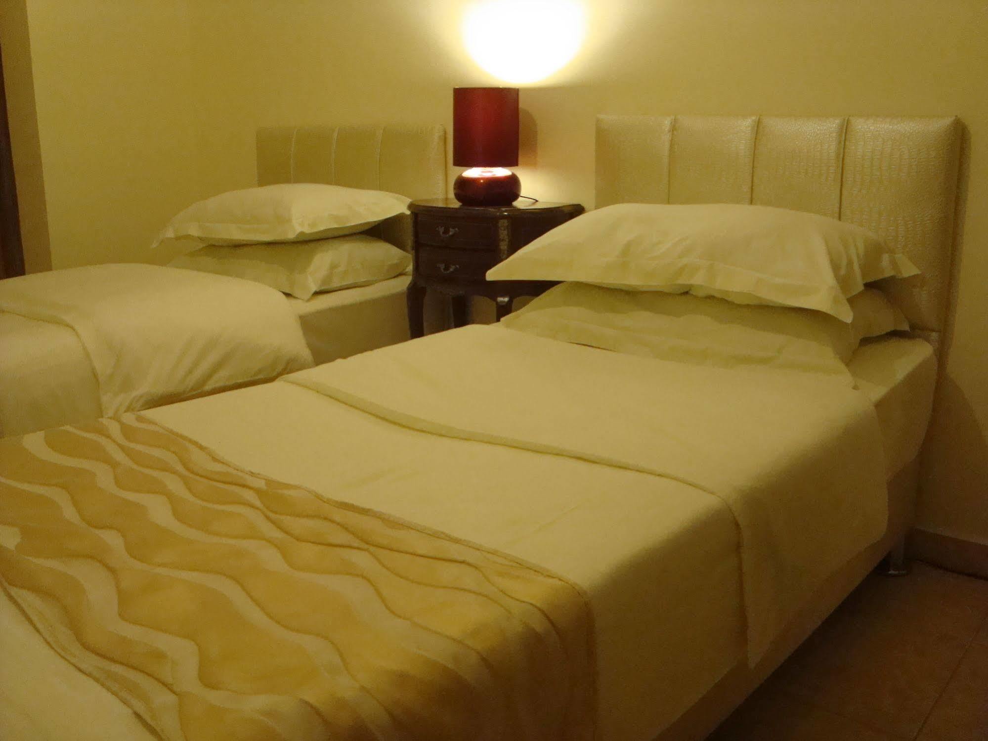 Rafi Hotel Amman Extérieur photo