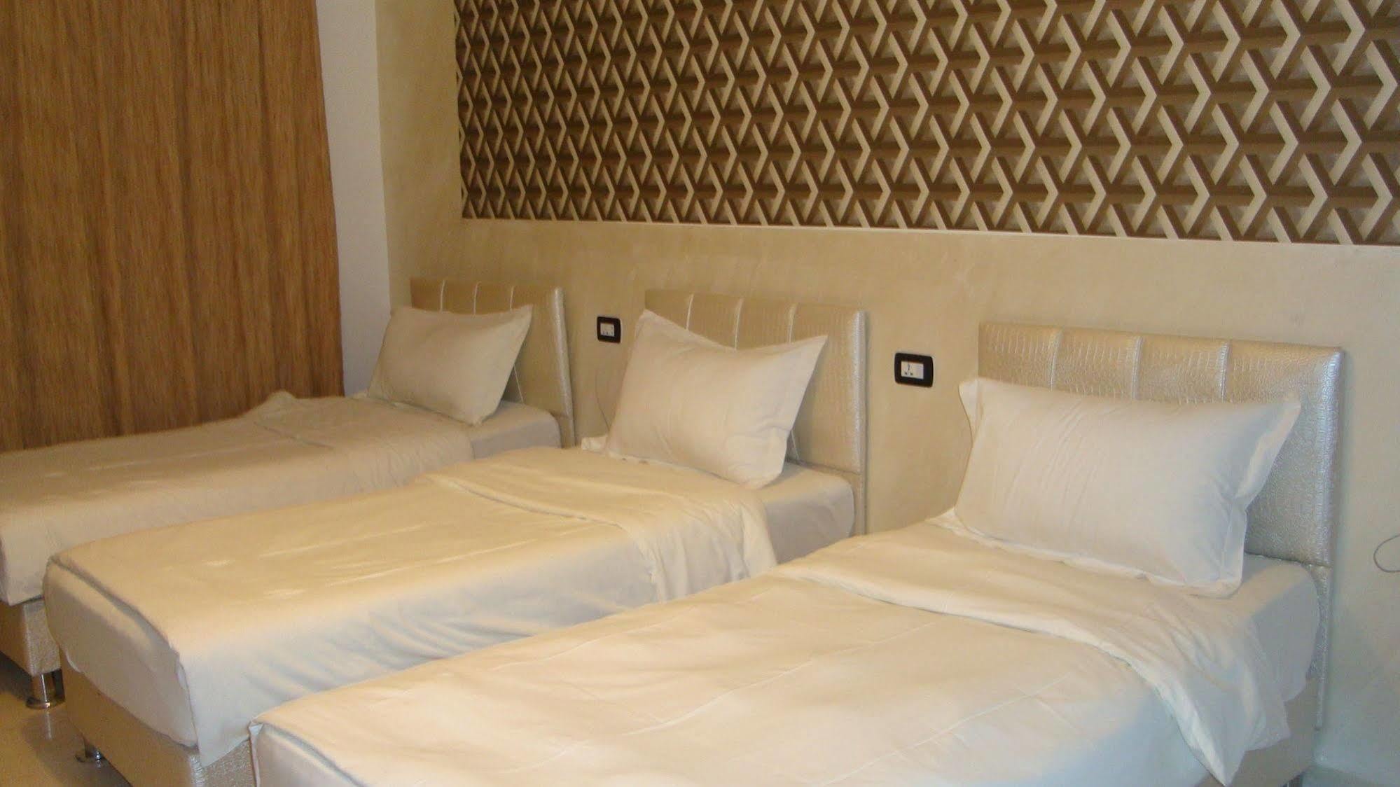 Rafi Hotel Amman Extérieur photo