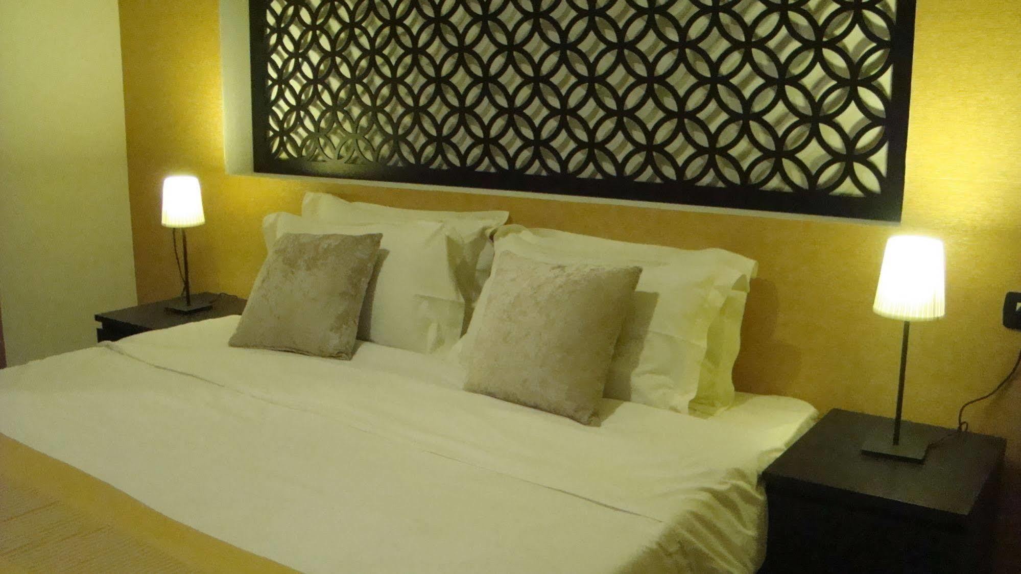 Rafi Hotel Amman Extérieur photo