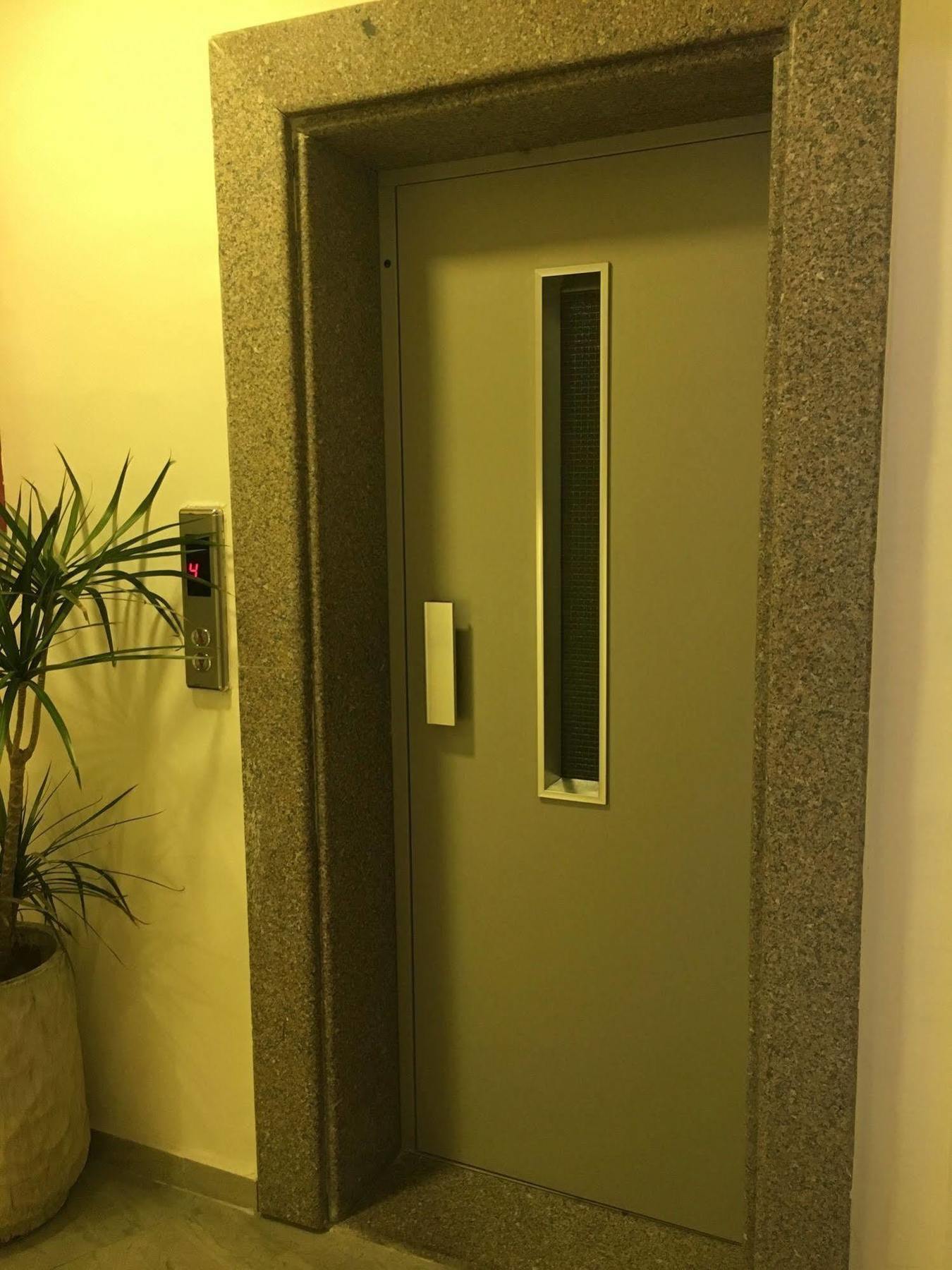 Rafi Hotel Amman Extérieur photo